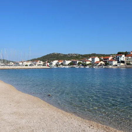 Anna-6 By Interhome *