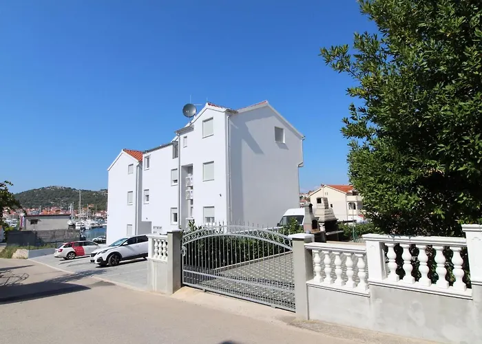 Anna-6 By Interhome * 제제라